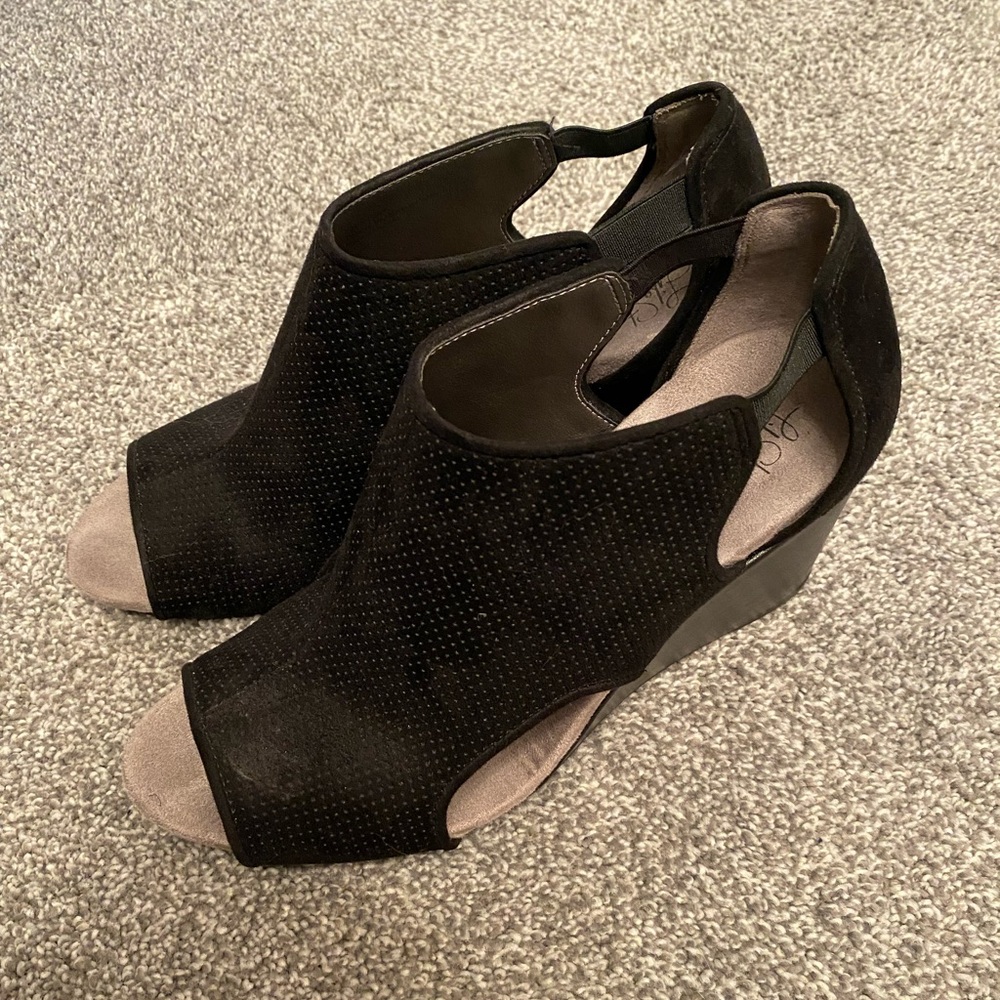 Black Shoes